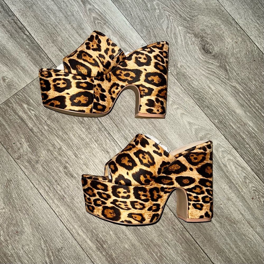 Super Cute Platform Wedges